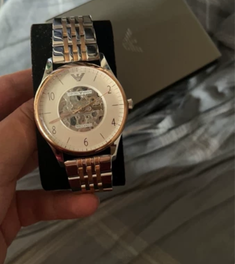 阿玛尼机械手表，未使用过。附带说明书与包装...