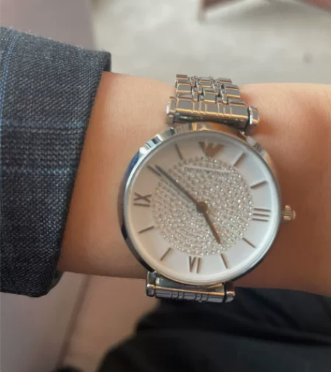 阿玛尼Amani满天星手表，银色，九新，盒...