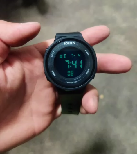 正港ZGOx运动电子表，50米防水，全新未...