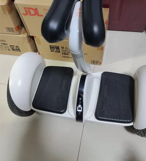 米家电动平衡车，演示机下架，功能完好，九成...