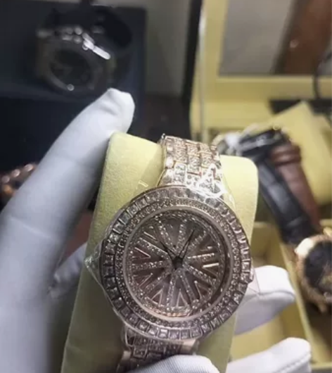 女款百搭手表，时来运转非常好寓意，买回去送...