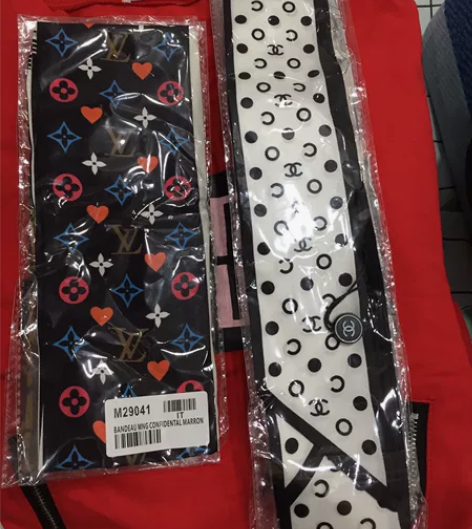 10元一条真丝围巾，满50元顺丰江浙沪包邮...