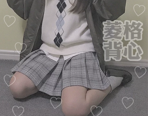 ?原创少女学院风菱格V领学生针织衫背心+K...