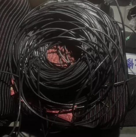 室外黑皮网线210米 145元 感兴趣的话...