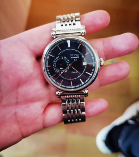 飞亚达机械手表，新世纪专柜3500购入，长...