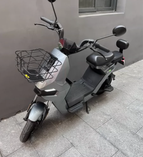 小牛F0，900公里，状态极佳，未上牌，宝...