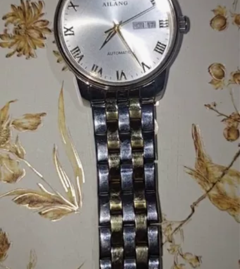 艾浪手表男款机械表，全好正常使用，成色如图...