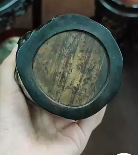 紫檀木笔筒 感兴趣的话点“我想要”和我私聊...