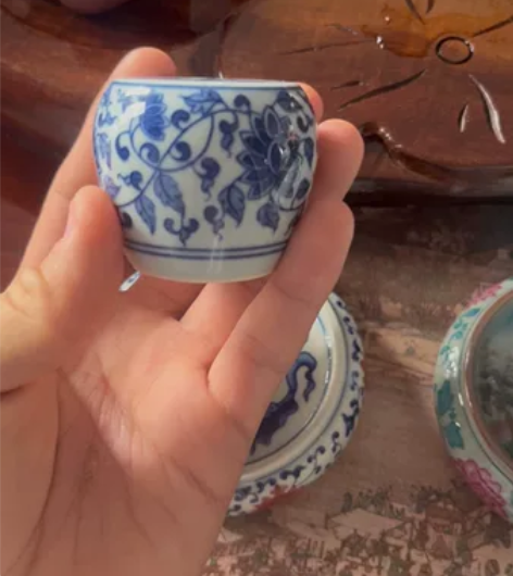 青花缠枝莲纯手绘，盖置，景德镇，自己玩的纯...