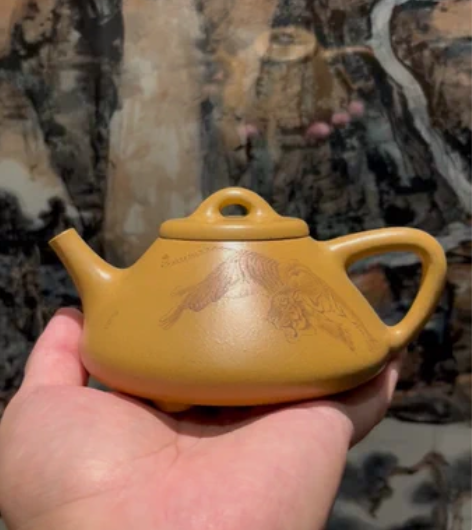 范鹏 黄金段泥 300cc左右 虎年大吉。...