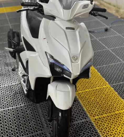 慢出17年泰国本田弯刀 发动机安静 放手可...