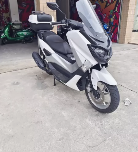 立雅150，行驶1万公里，高配带音响，排气...