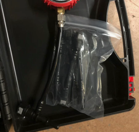 电喷摩托车汽油压力表,红色那个, 摩托车维...