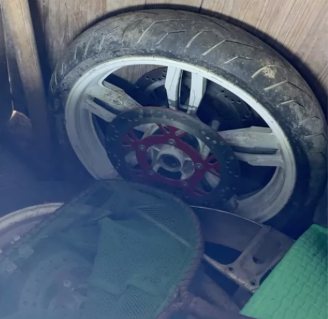 地平线轮胎轮毂 还有避震器 需要联系 感兴...