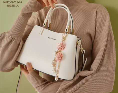 稻草人包包、支持斜挎手提 全新，没背过【大...