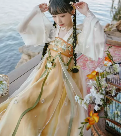 十三余小豆蔻儿[蔡文姬花朝如约-王者荣耀联...