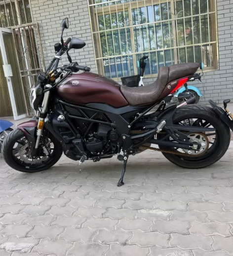 19年贝纳利502C一台，安全行驶一万公里...