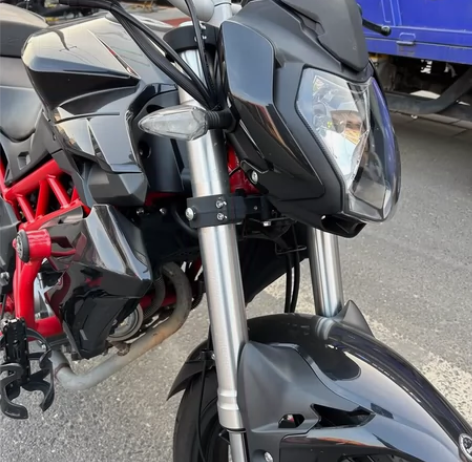 21年8月贝纳利红宝龙150摩托车街车，一...