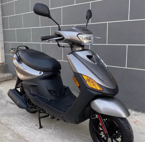 雅马哈巧格100cc，车型轻巧提速快油耗低...