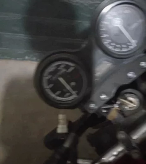 08年12月份生产雅马哈天剑125摩托车，...