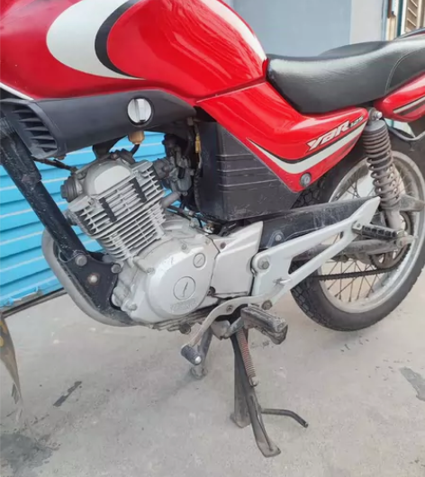 雅马哈天剑125。如图。车子一直没骑，洗洗...