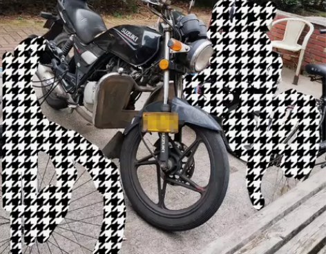 2013年豪爵铃木钻豹摩托车出售，正常年检...