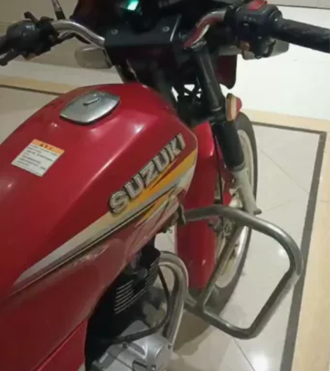 转让经典闲置豪爵铃木钻豹125摩托车，整车...