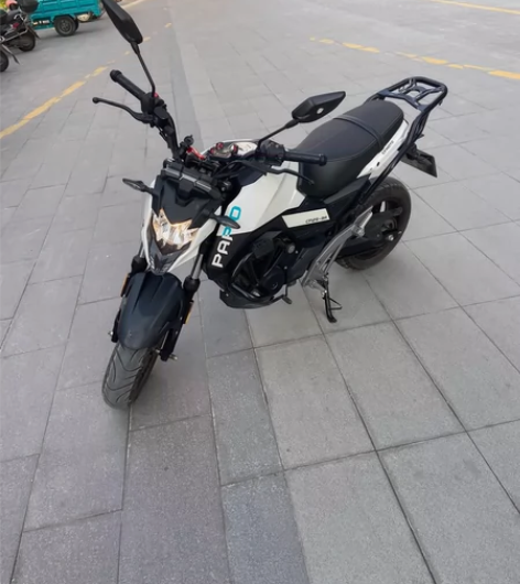 22款8月份春风狒狒 保险证件齐全 目前4...