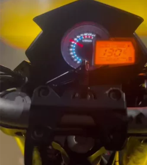 出售15款黄龙300，发动机巅峰状态，轻轻...