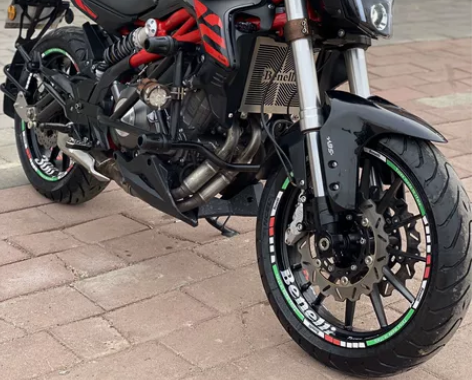 贝纳利黄龙300，看图一标签，本车行到货一...