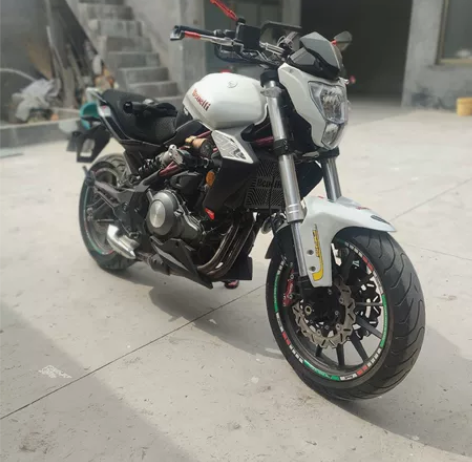 18年欧版黄龙300带ABS 实表7500...