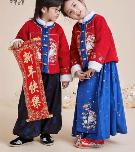 今兮古兮儿童过年喜庆衣服男童汉服拜年服加厚...