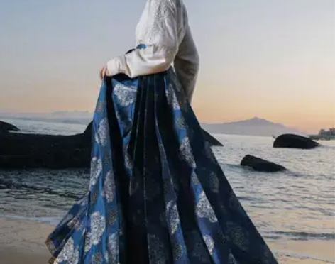 徐娇同款马面裙新中式国风汉服女日常通勤刺绣...