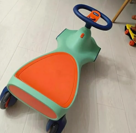 扭扭车儿童溜溜车万向轮防侧翻babycar...