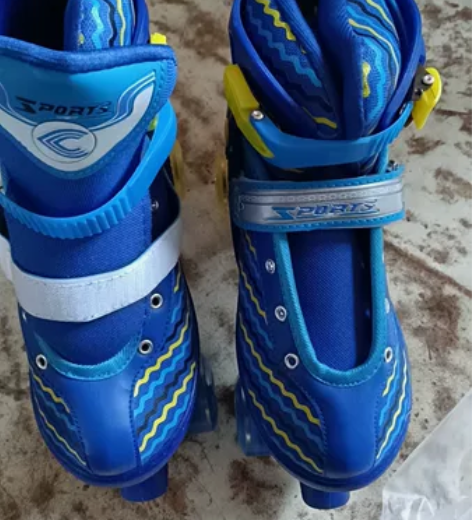 活动抢的，双排溜冰鞋，全新L码， 拆开试了...