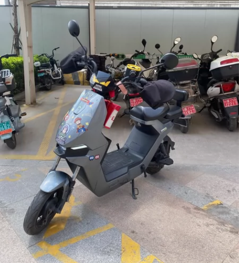 闲置转让，骑的比较少，证件齐全，有发票，年...