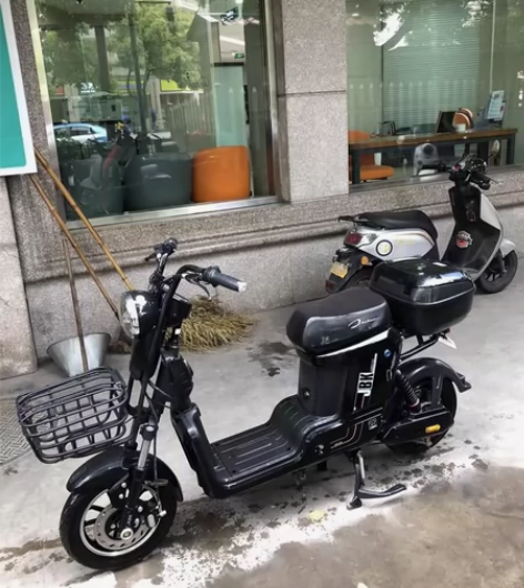 上新9成新杰宝大王007新国标 续航四五十...