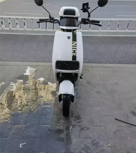 台铃新国标电动车，成色9成新，续航40公里...