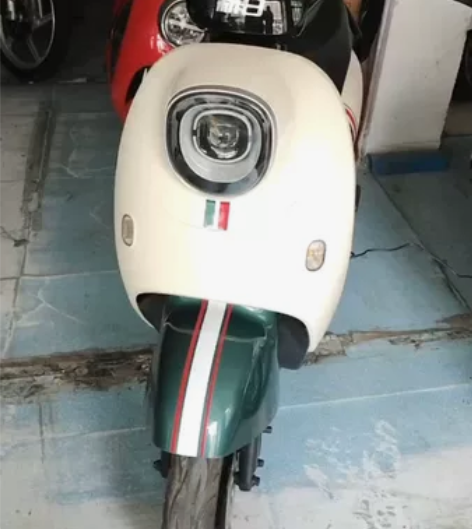 新日电动车 22年车  车况嘎嘎新 喜欢的...