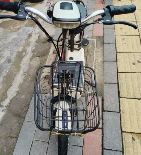 新日电动车  4812电瓶骑着不错  八成...