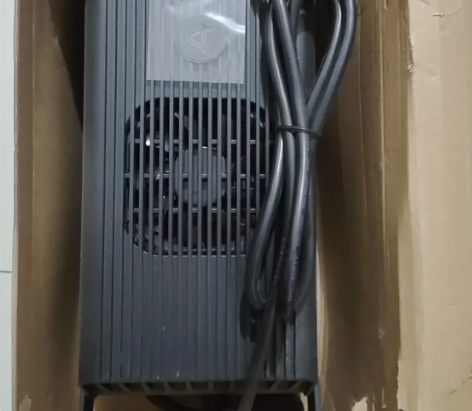 小牛NGT充电器，全新没用过 一直放着，几...