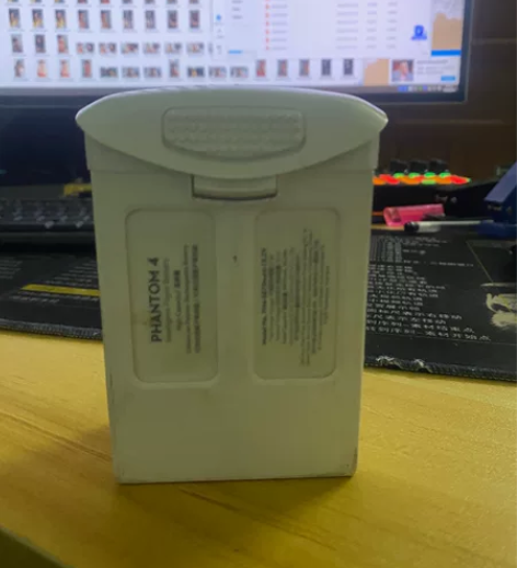 飞机渣鸡了，卖块大疆高容量电池原装正品 感...