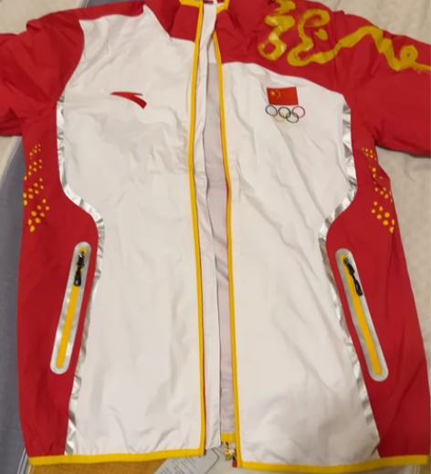 林丹夺冠穿的衣服懂得都懂不用我多说了夺冠衣...