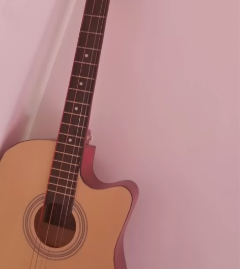 合板,包邮,送干燥球*2,1弦*2,调音器...