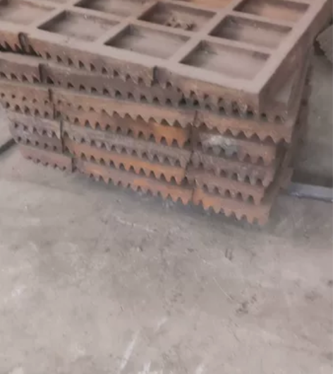 鄂破配件 鄂破推力板 鄂破调整座 鄂破三角...