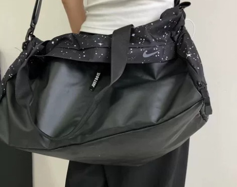 闲置捡漏特价处理！  NK 新款黑色健身包...