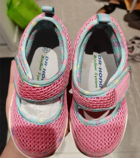 江博士女童春夏运动休闲鞋 9成新，鞋底基本...