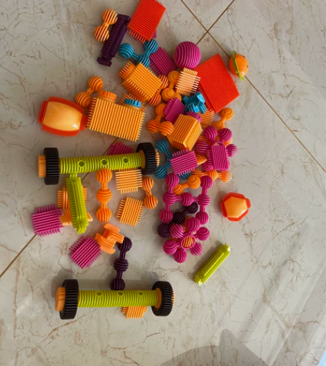 纽奇品牌拼插益智玩具，就图片上这些哈，质量...