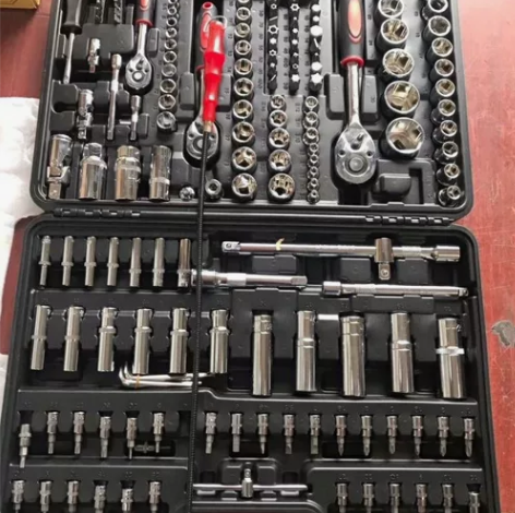 优惠处理拓森汽修工具套装172件套棘轮扳手...