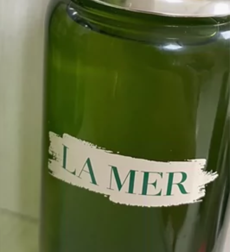 海蓝之谜精粹水就用过一次，不适合我的肤质，...